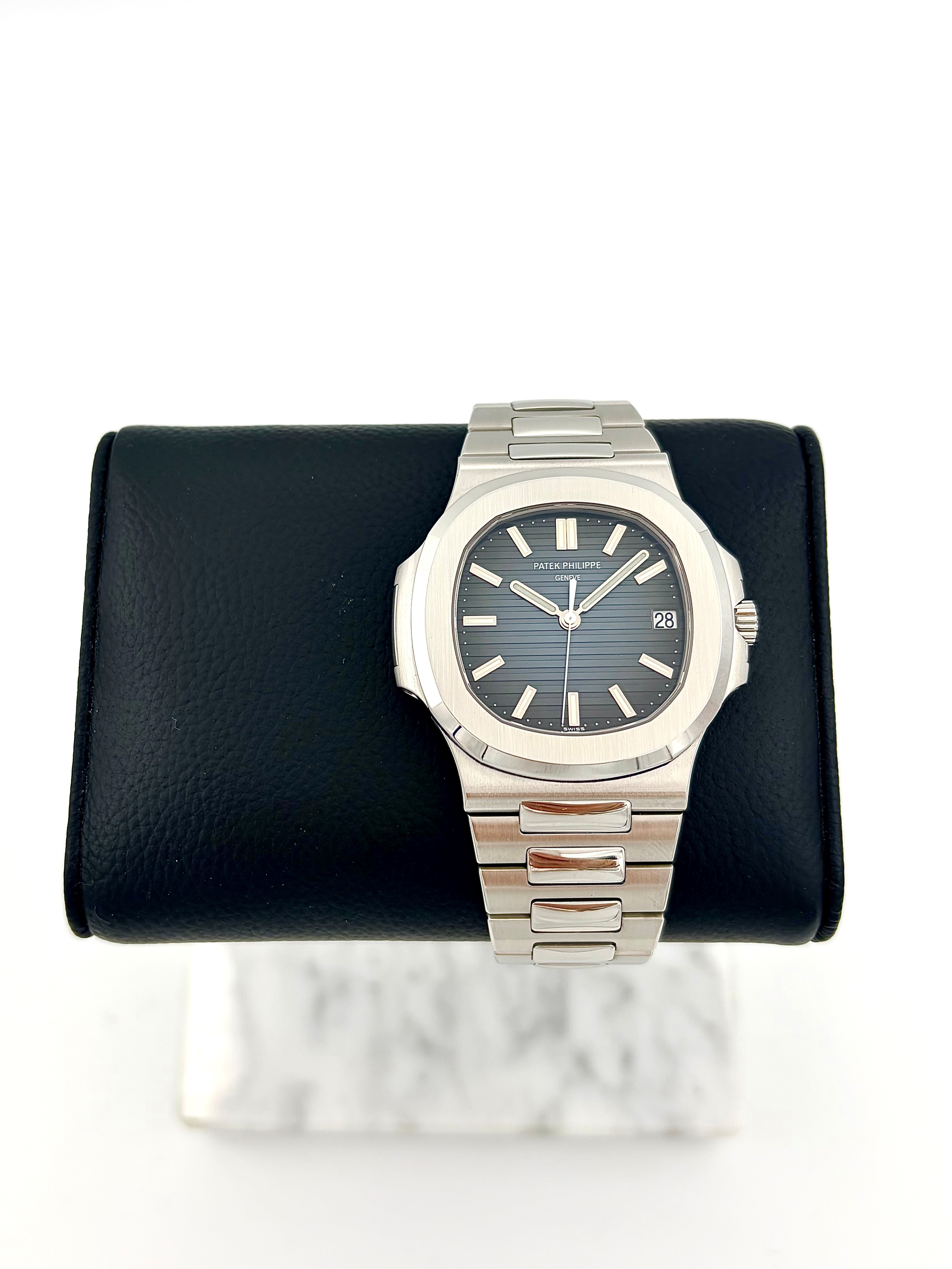 Patek Philippe Patek Philippe Nautilus 5711/1A-010 Patek Philippe Nautilus 5711/1A-010 käytetty arvokello